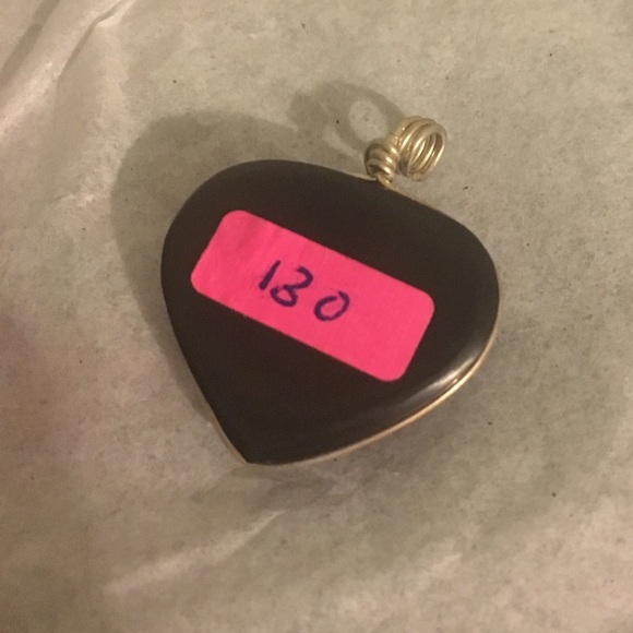 Black heart shaped stone pendant - Picture 3 of 4